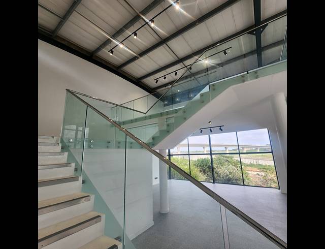 351M² OFFICE FOR SALE IN UMHLANGA CENTRAL